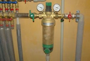 Установка фильтра грубой очистки воды в Ачинске