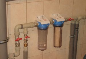 Установка проточного фильтра для воды в Ачинске